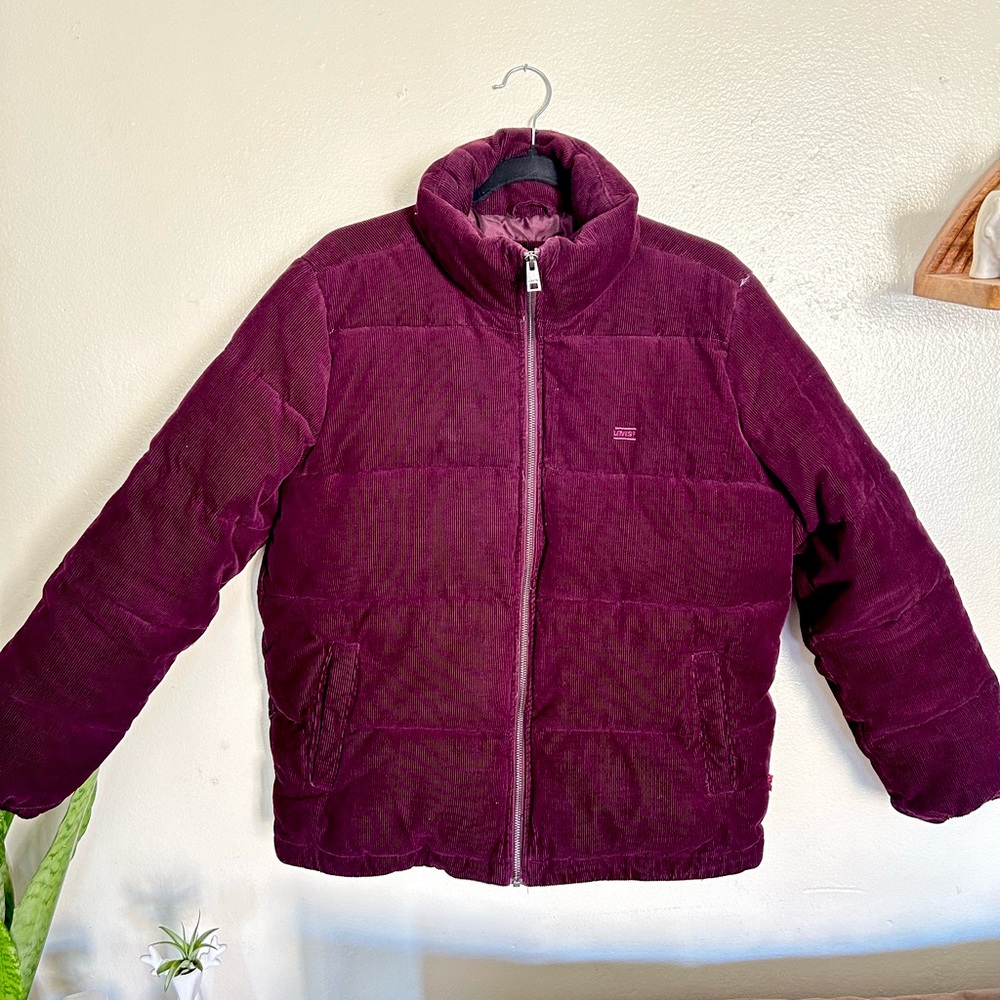 LEVI Puffer Jacket. M. Deep Purple.